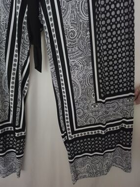 Black & White Bandana Paisley Wide-Leg Pants